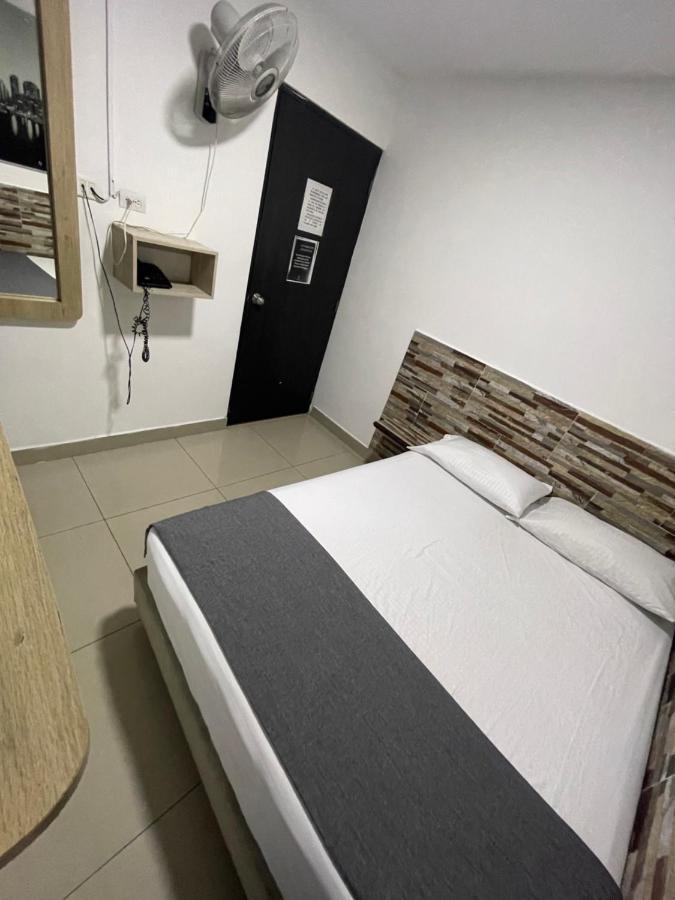 Hotel Select 메딜린 외부 사진