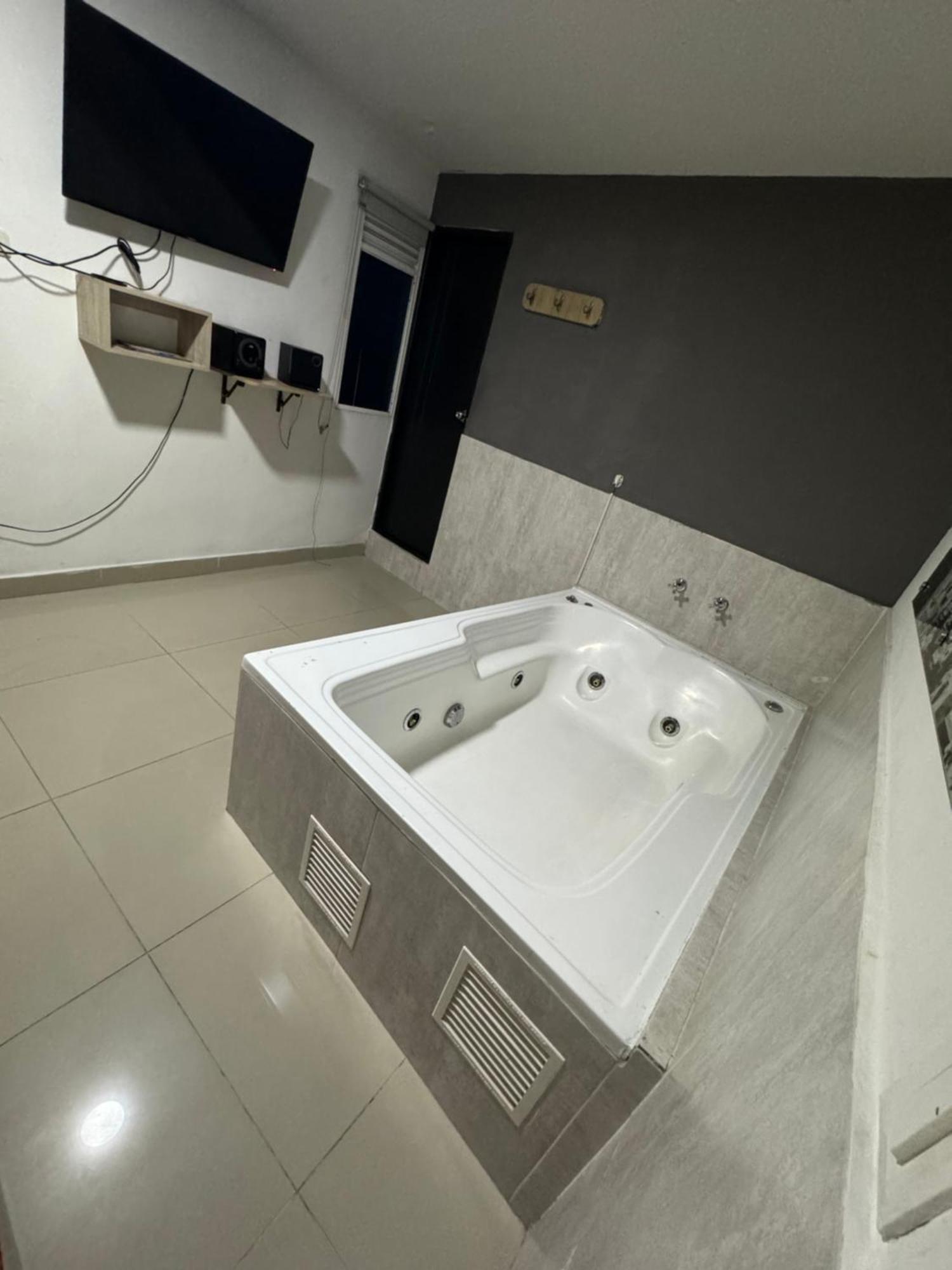 Hotel Select 메딜린 외부 사진