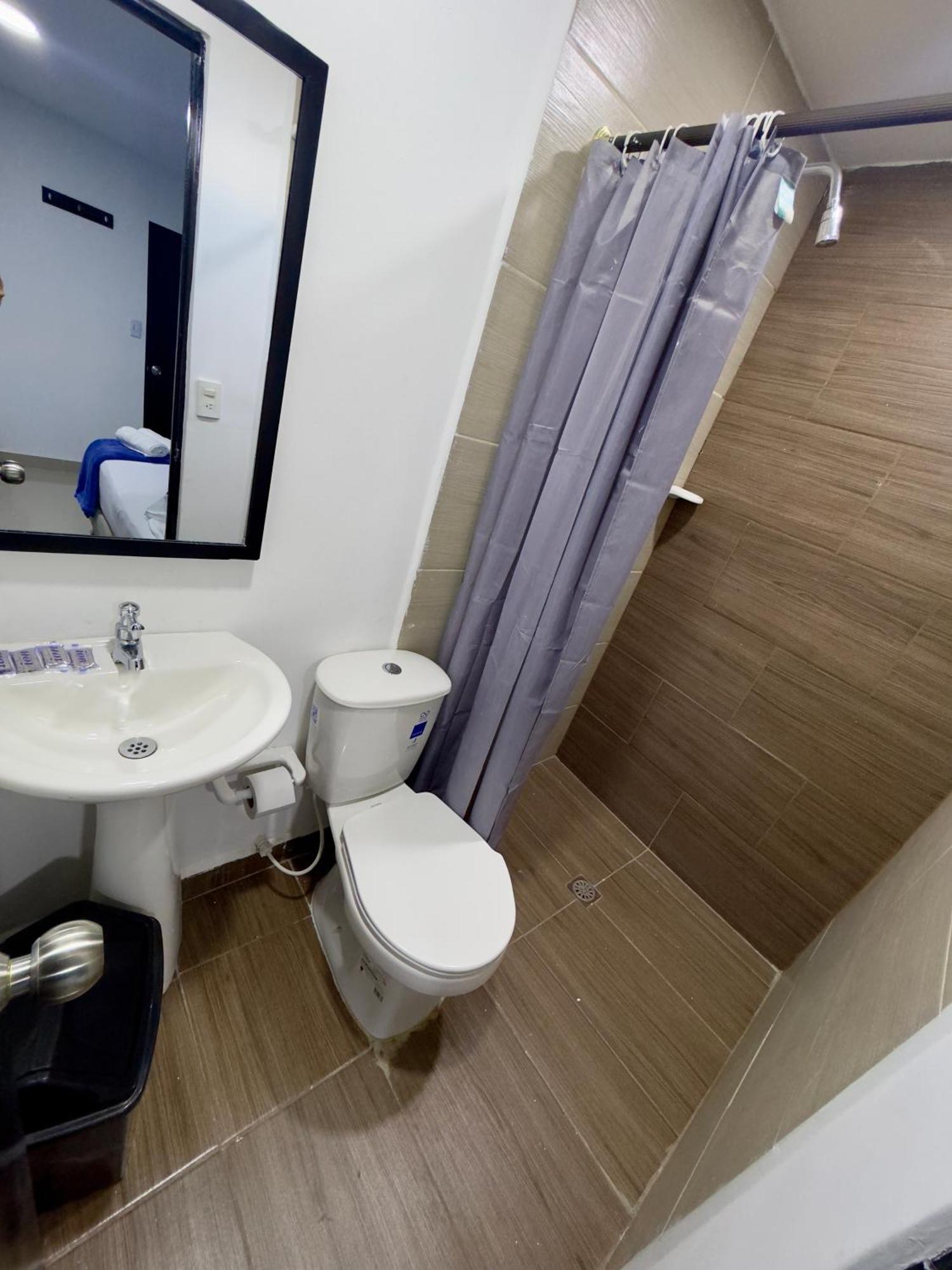 Hotel Select 메딜린 외부 사진