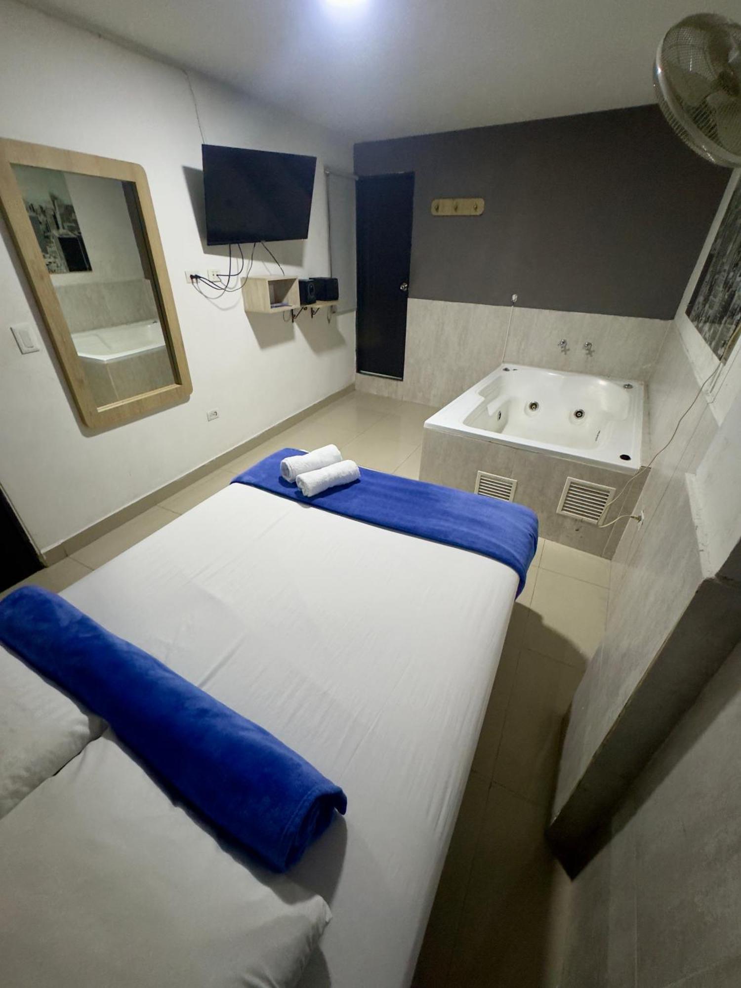 Hotel Select 메딜린 외부 사진
